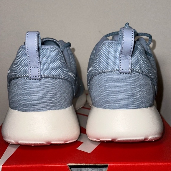 New Mens Size 10.5 Nike Roshe One Premium Running Shoes 525234 404 - Picture 2 of 9